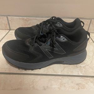 Balance Mens  Sneaker shoes size 11